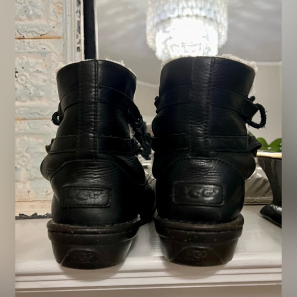UGG Caspia leather lace up ankle boot - Picture 3 of 7